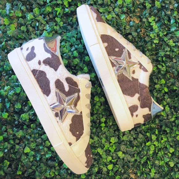 Faux Cow Hide Star Sneakers - Picture 3 of 6